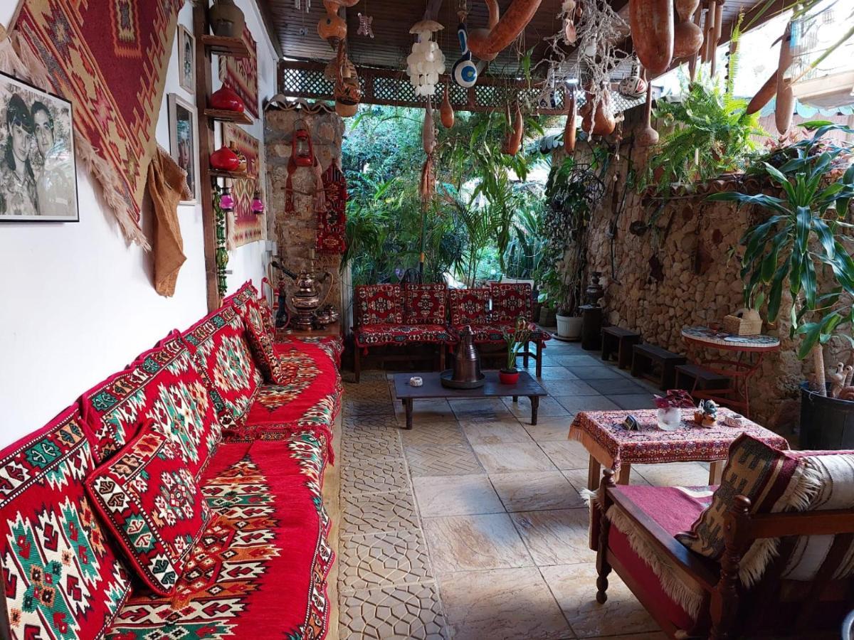 Mystery Garden Oda ve Kahvaltı *
